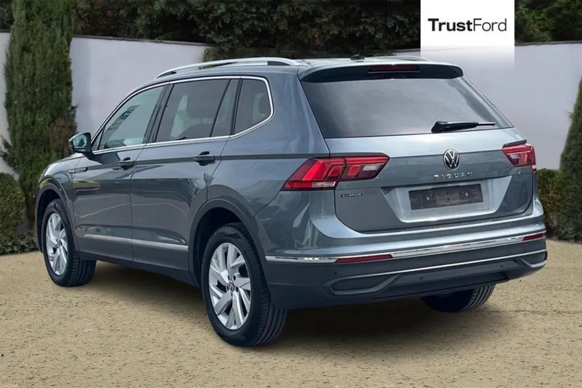 Volkswagen Tiguan Allspace Life - Image 2