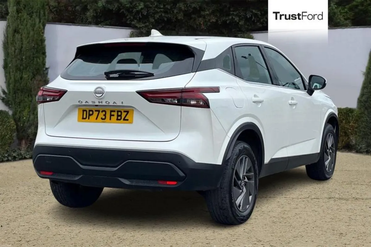 Nissan Qashqai Acenta Premium - Image 4