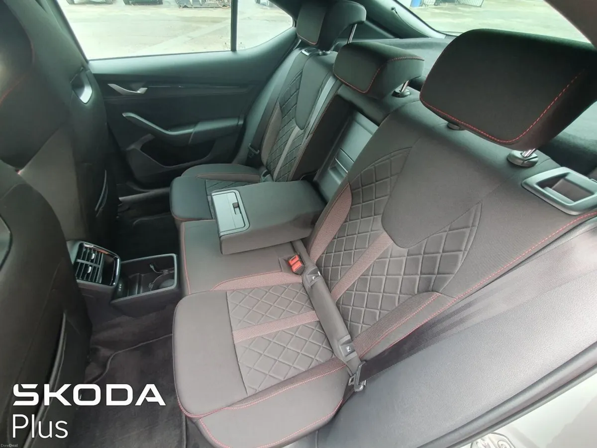 Skoda Octavia RS 2.0TSi 265HP DSG - Low Mileage, L - Image 6