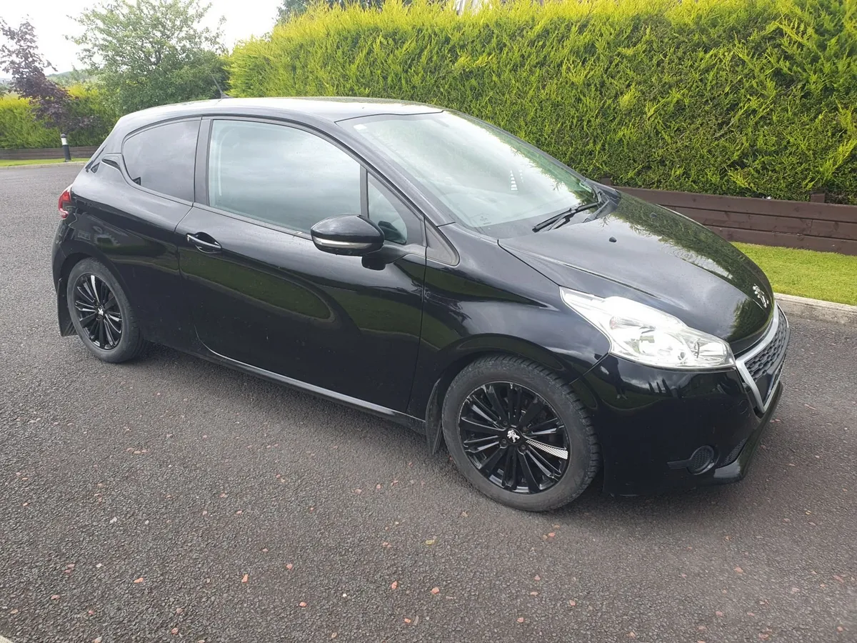 Peugeot 208 2018 - Image 3
