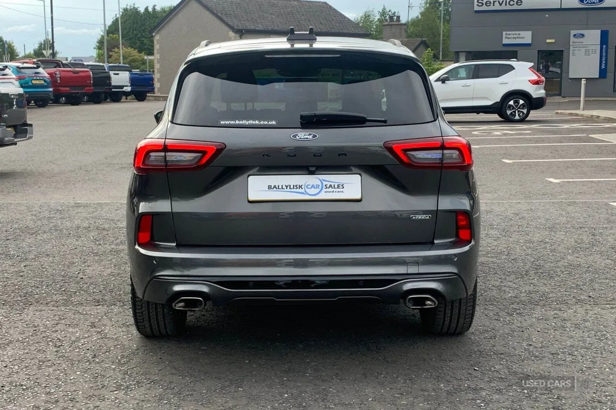 Ford Kuga 2.5 Duratec PHEV ST-Line X in Magnetic G - Image 5