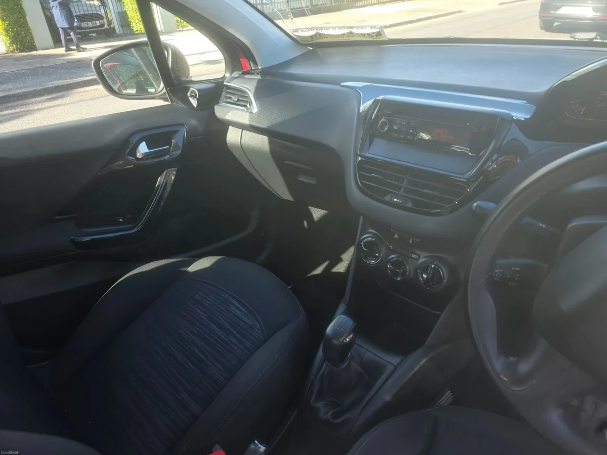Peugeot 208 2013 - Image 4