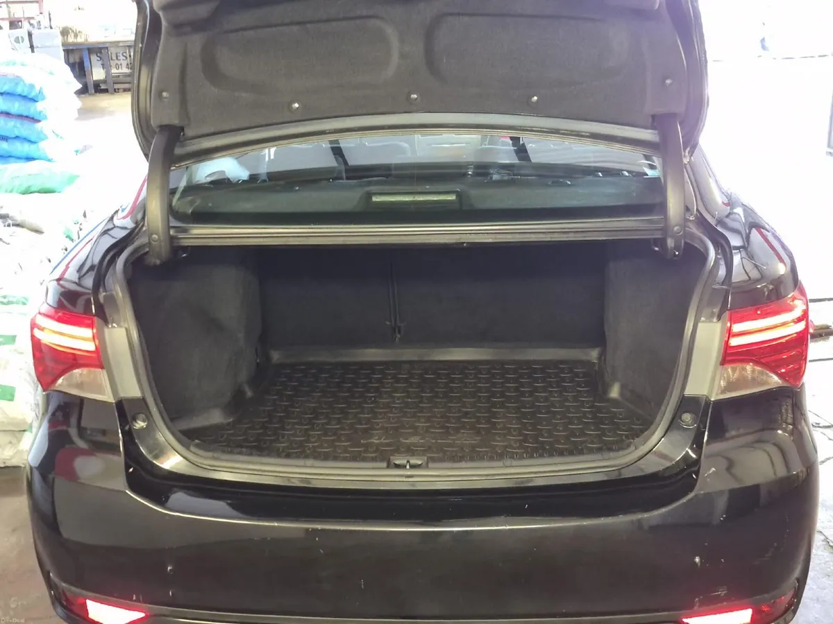 Toyota Avensis 2015 - Image 5