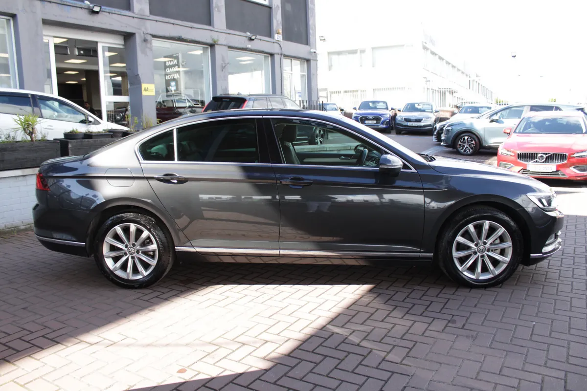 2018 VOLKSWAGEN PASSAT 2.0D 4DR SALOON AUTO - Image 3
