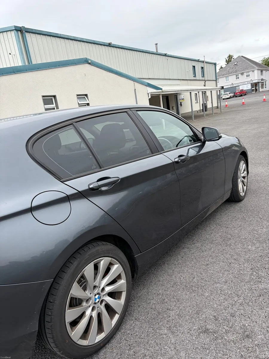 1 series 2013 BMW 120 D F20 X DRIVE SPORT 5DR - Image 6