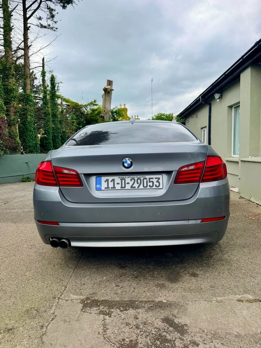 BMW SERIES 5 2011 - Image 3