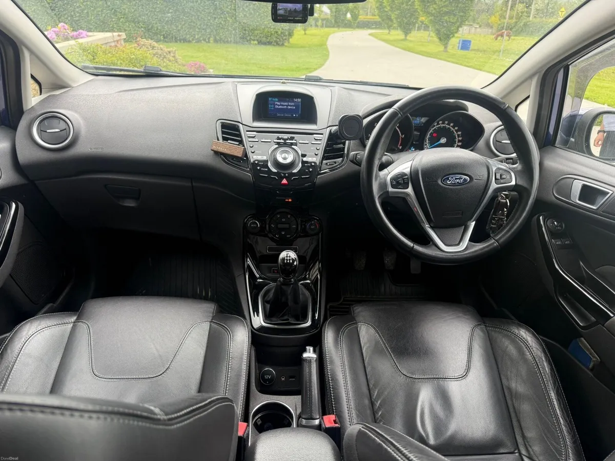 Ford fiesta *high spec* - Image 5