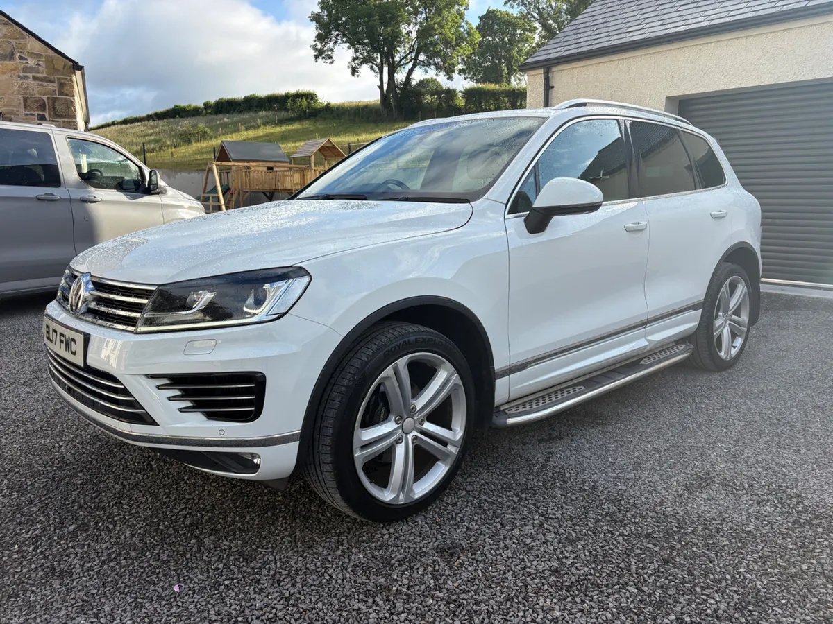 2017 Volkswagen Touareg 2017 R-Line - Image 3