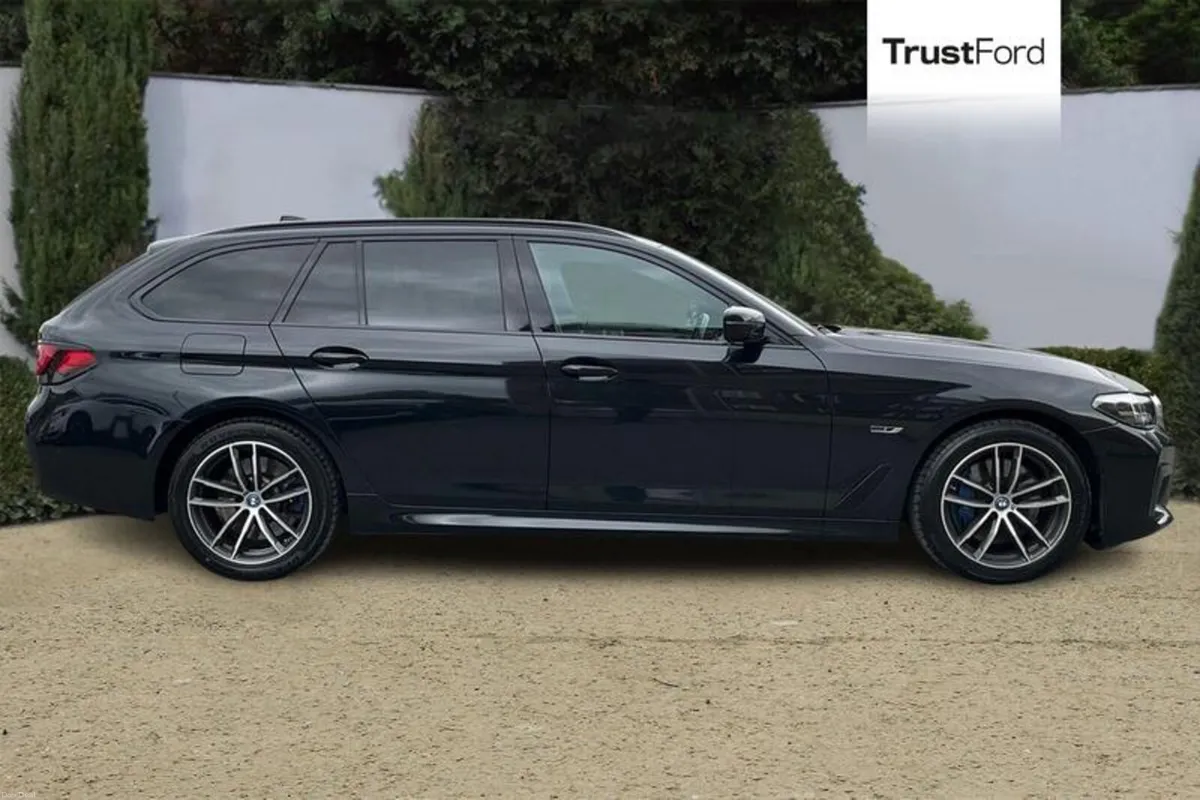 BMW 5-Series M Sport - Image 3