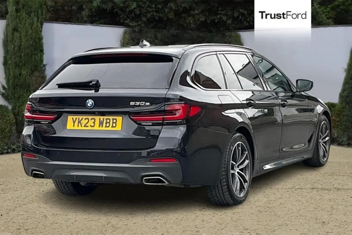BMW 5-Series M Sport - Image 4