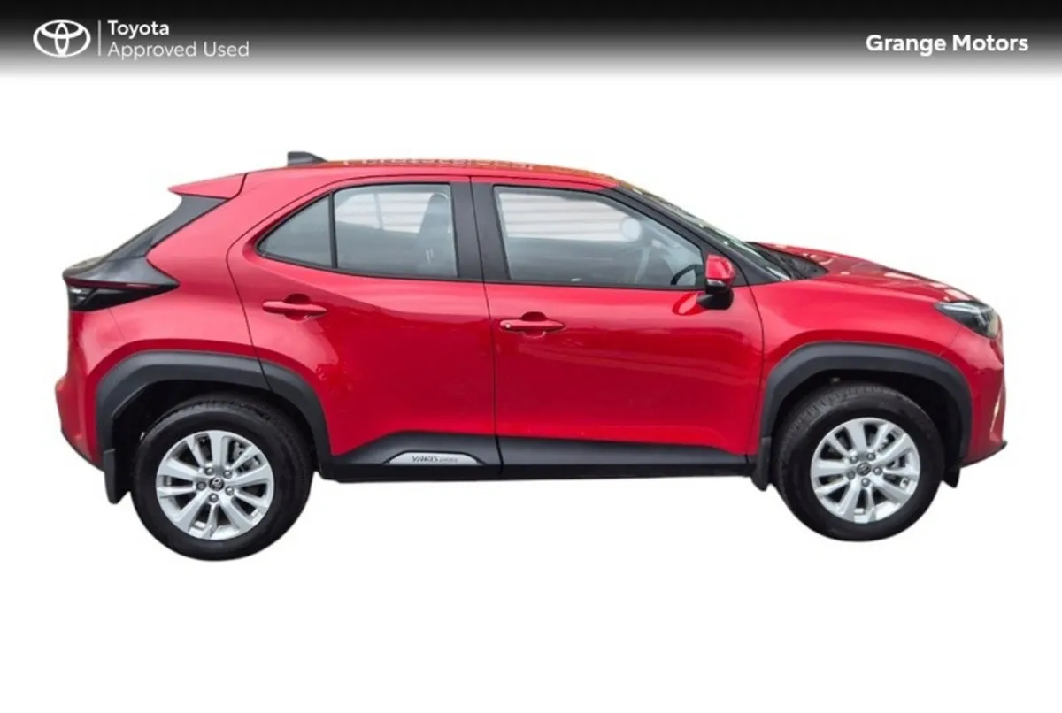 Toyota Yaris Cross 1.5 HYBRID LUNA 5DR**DEMO MODEL - Image 4