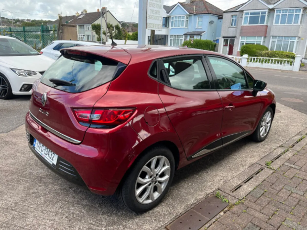Renault Clio IV 1.2 Dynamique NAV 4DR - Image 3