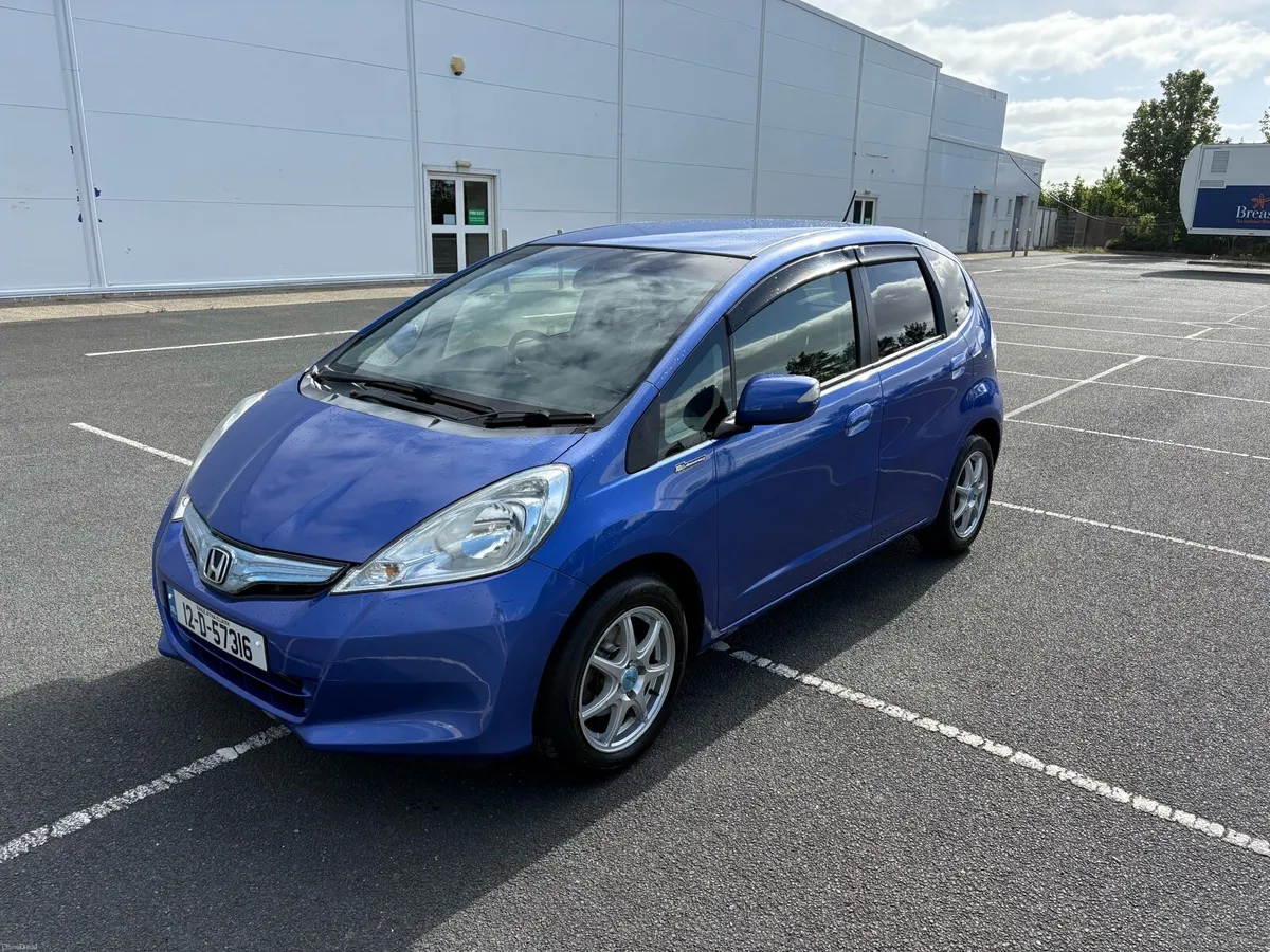 12 Honda fit (jazz) nct 5/27 - Image 3