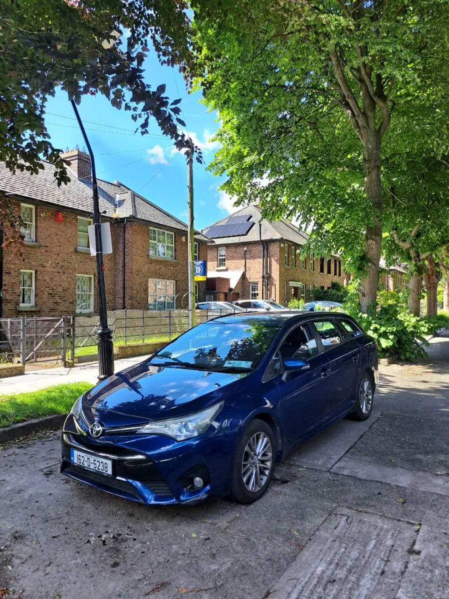 Toyota Avensis - Image 1