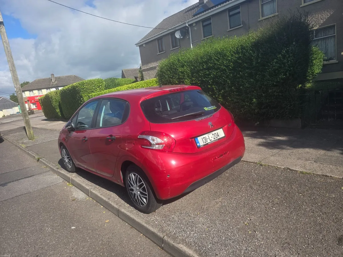 Peugeot 208 2013 - Image 1