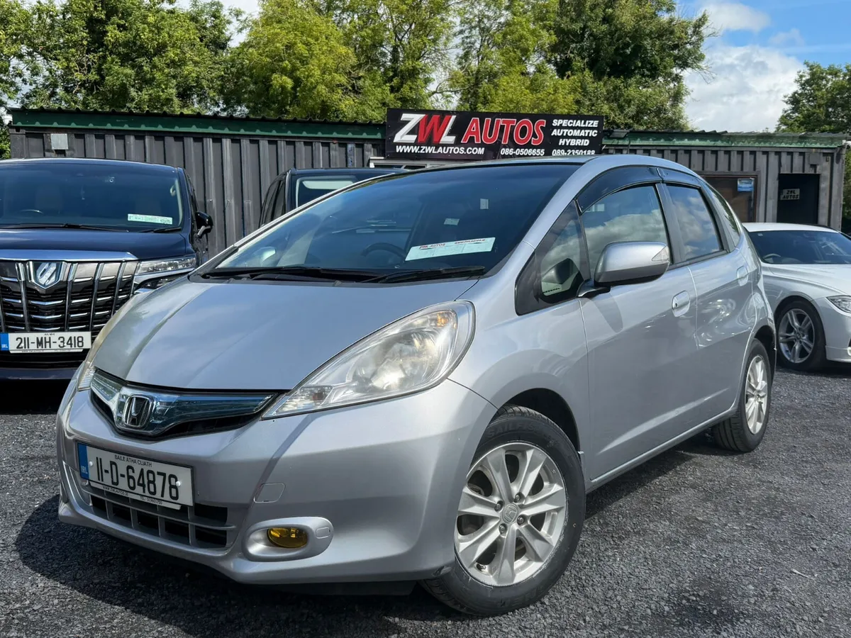 2011 Honda Fit HYBRID 1.3 - Image 3