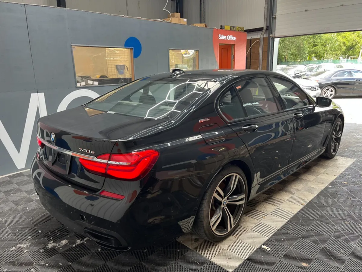 BMW 7-Series 2017 BMW 740E iPERFORMANCE M-SPORT 2. - Image 2