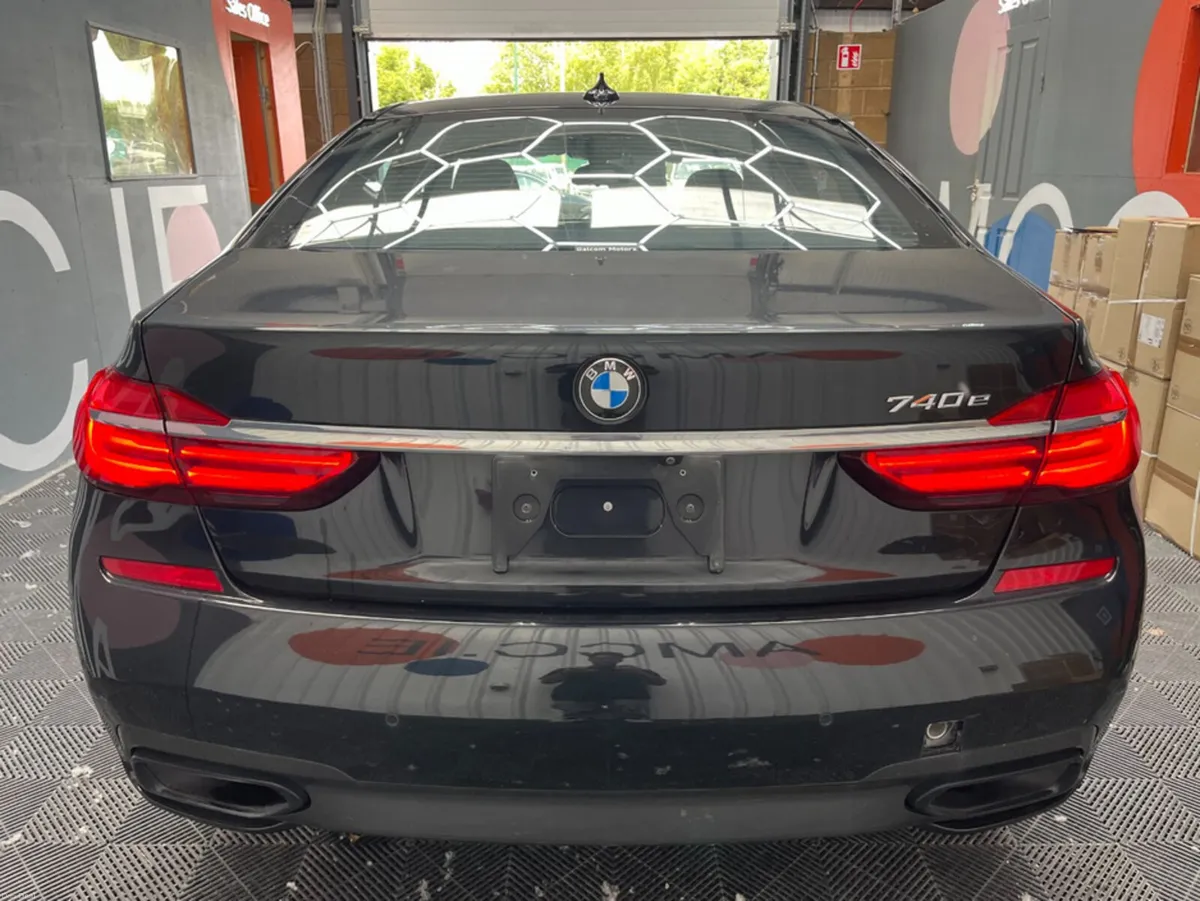 BMW 7-Series 2017 BMW 740E iPERFORMANCE M-SPORT 2. - Image 3