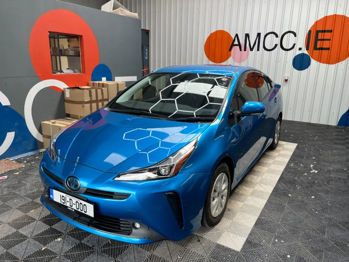 Toyota Prius 2019 TOYOTA PRIUS S 1.8 AUTOMATIC / C - Image 5