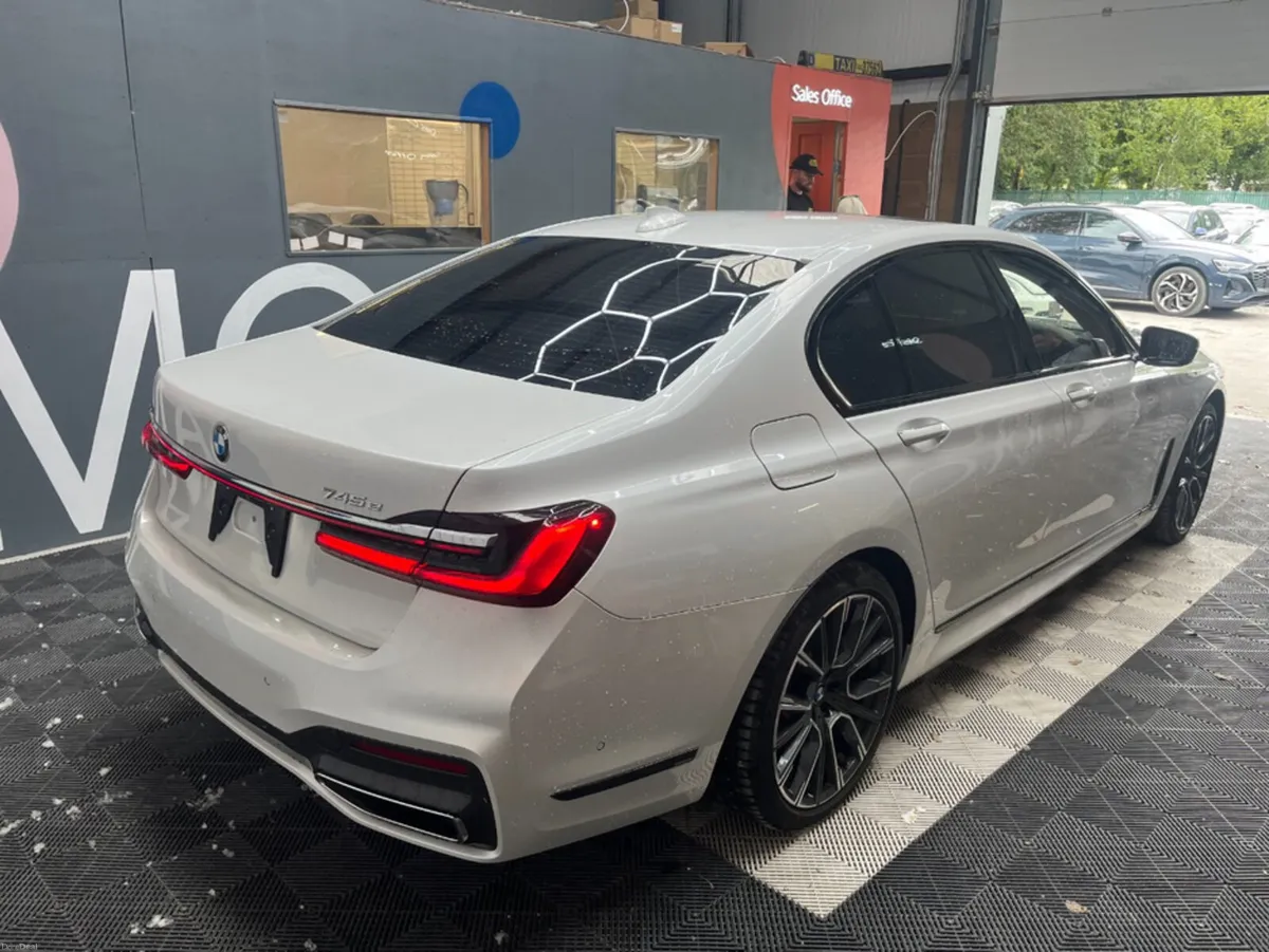 BMW 7-Series 2019 BMW 745E M-SPORT 3.0 AUTOMATIC / - Image 2