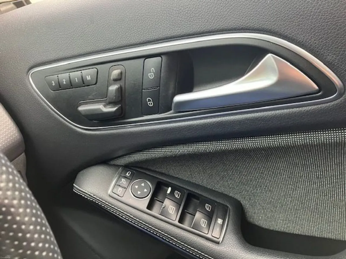 Mercedes-Benz A-Class 2015 only 31777 miles - Image 4