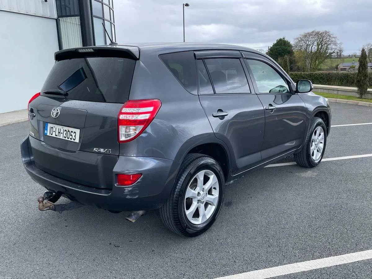 2010 Toyota RAV4 XTR - Image 4
