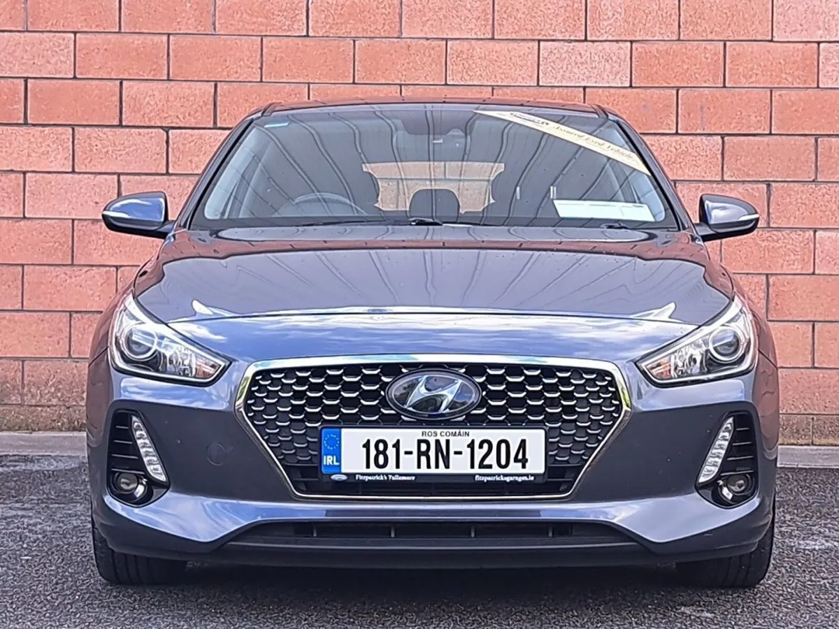 Hyundai i30 Deluxe 1.6 Diesel. - Image 5