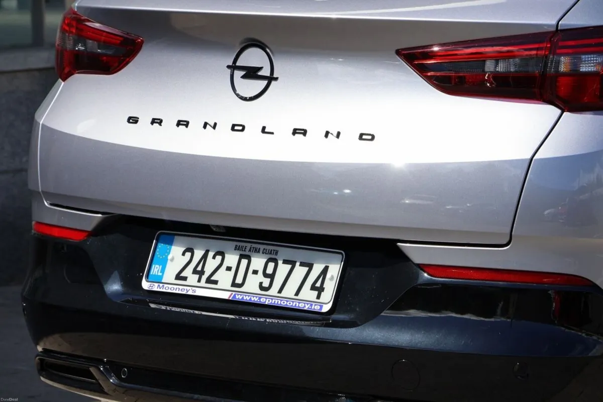 Opel Grandland X GRANDLAND x , Extremely low milea - Image 3
