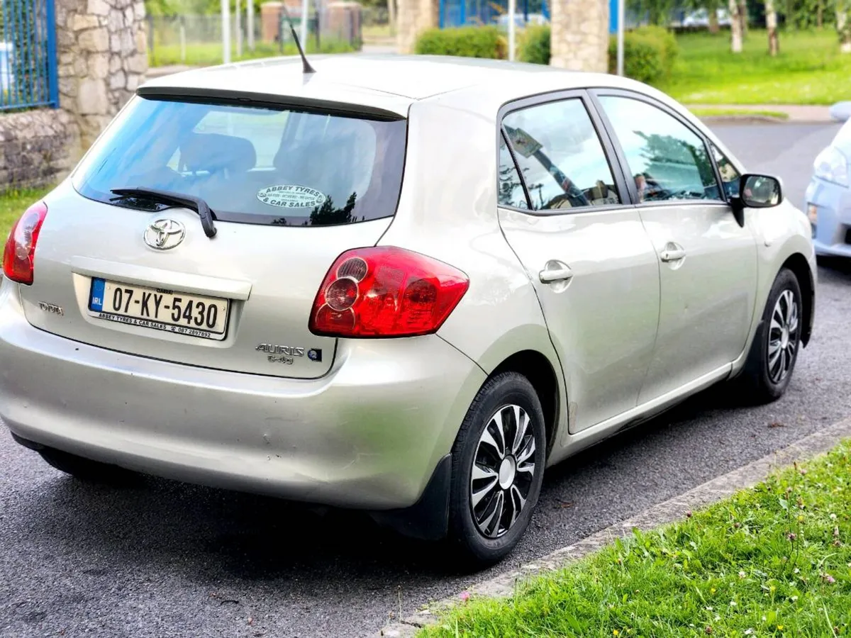 Toyota auris - Image 6