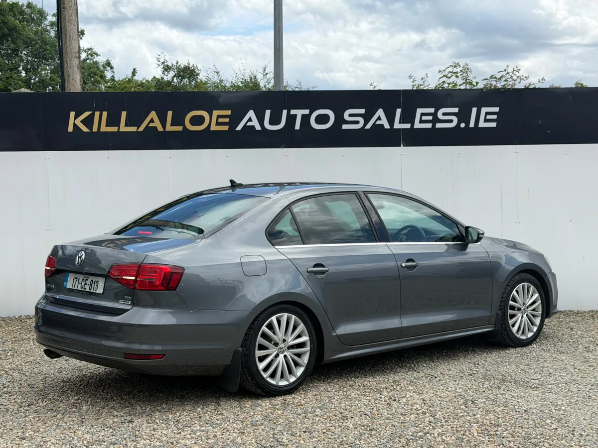 2017 Volkswagen Jetta 2.0TDI Highline - Image 4