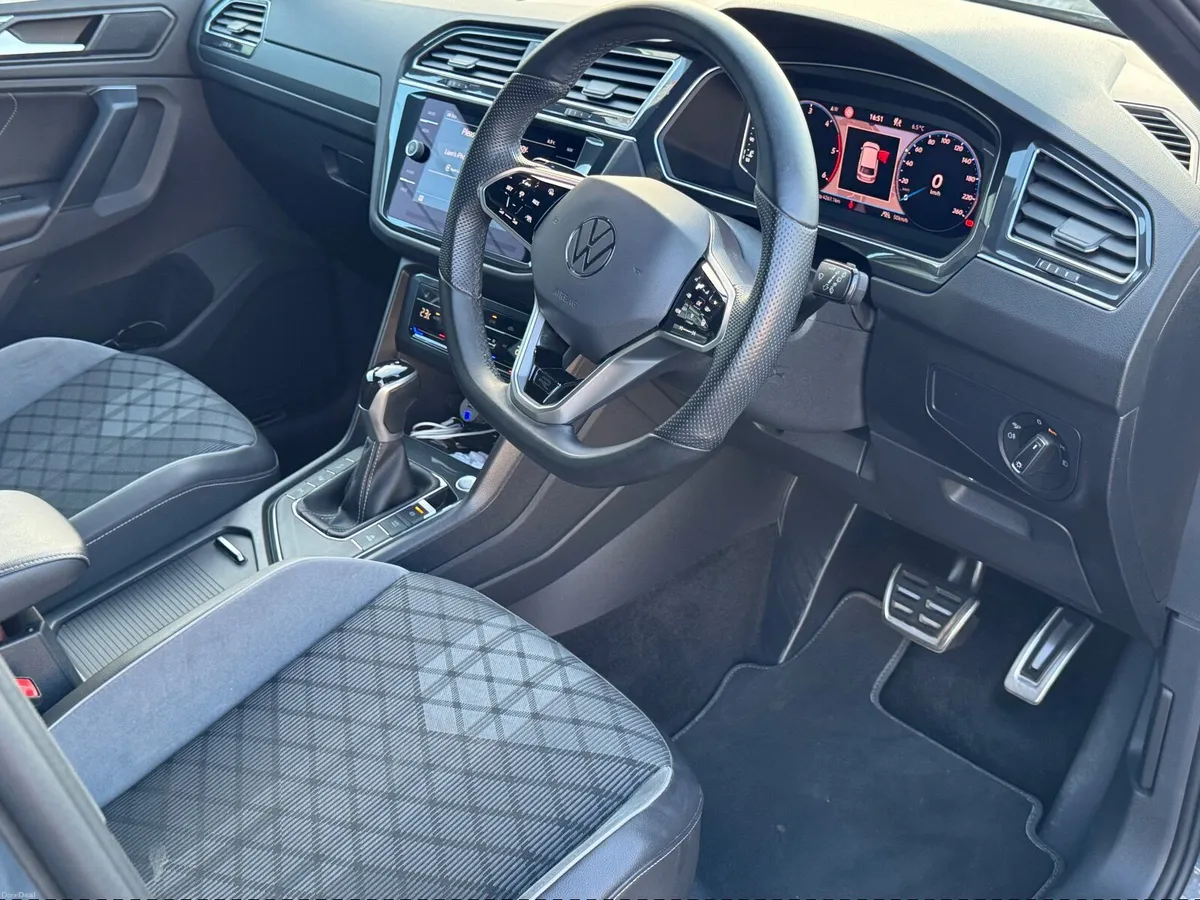Volkswagen Tiguan R Black Edition2024   2.0 Diesel - Image 3