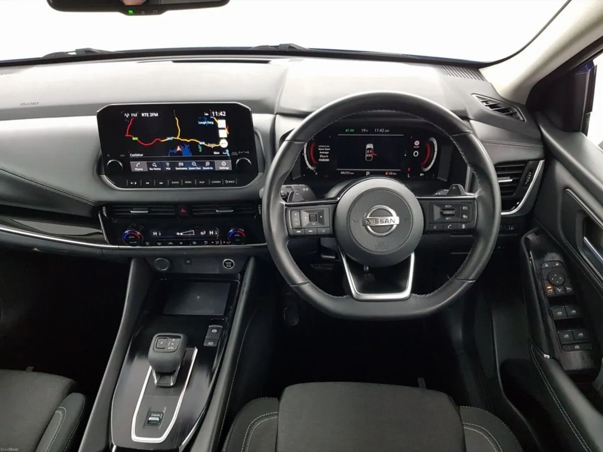 Nissan Qashqai 1.3 PET MILD HYBRID SV PREMIUM CVT - Image 3