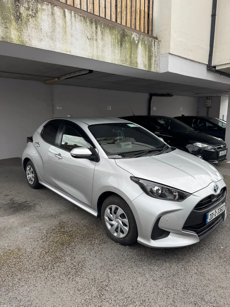 Toyota Yaris 1.5L Automatic Hybrid - Image 4