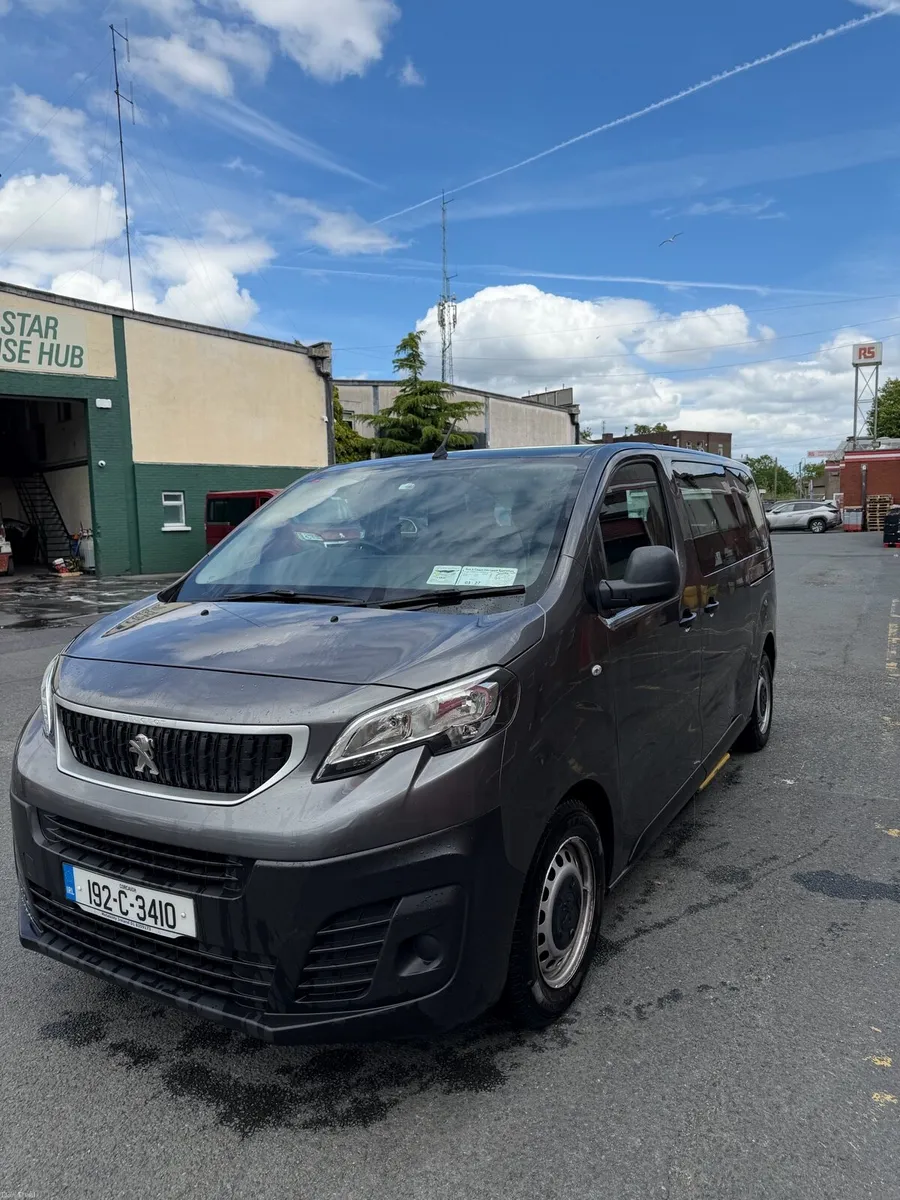 Peugeot Expert 9 seater - Image 2