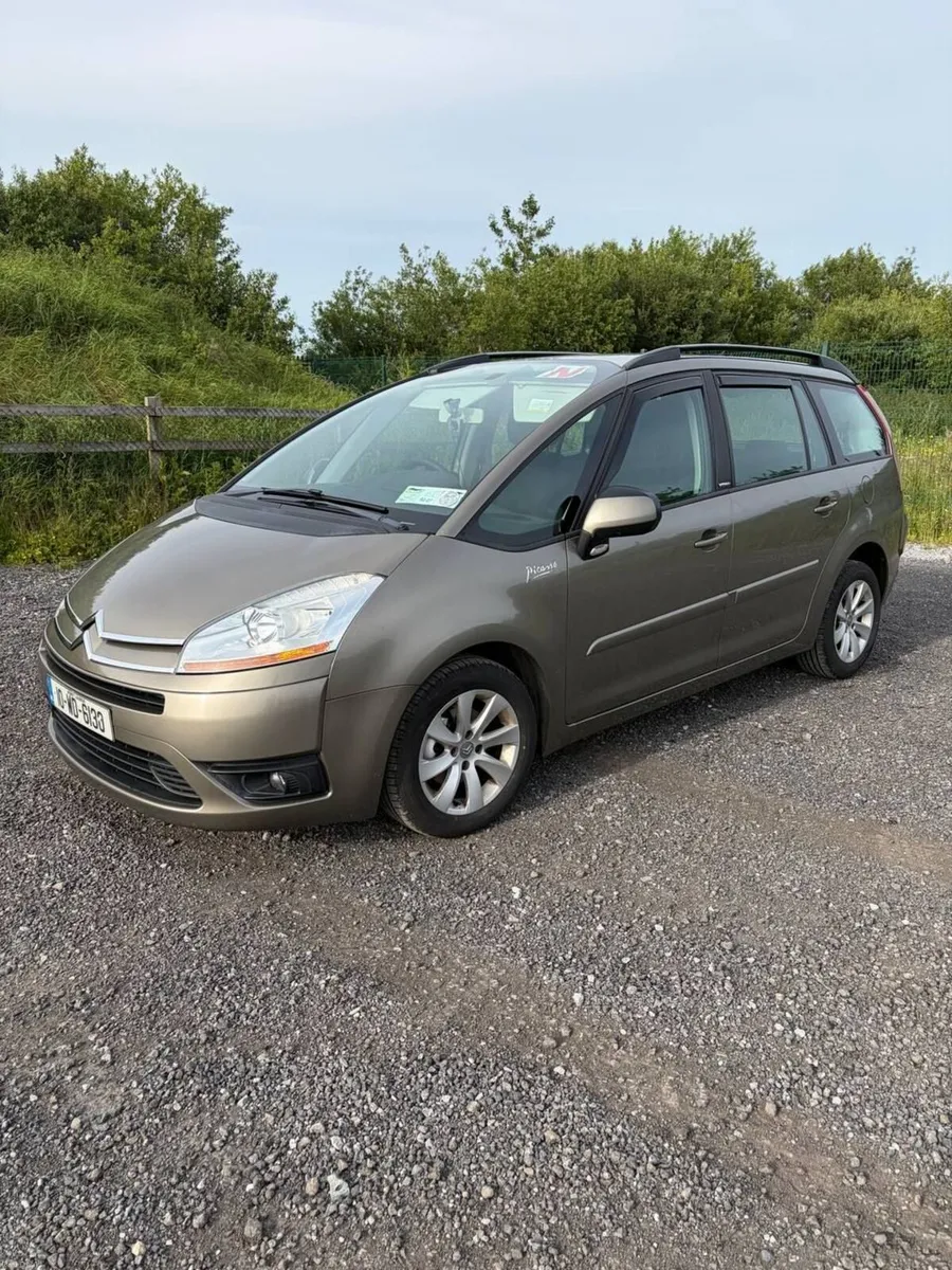 Citroen Grand C4 Picasso 2010 - Image 1