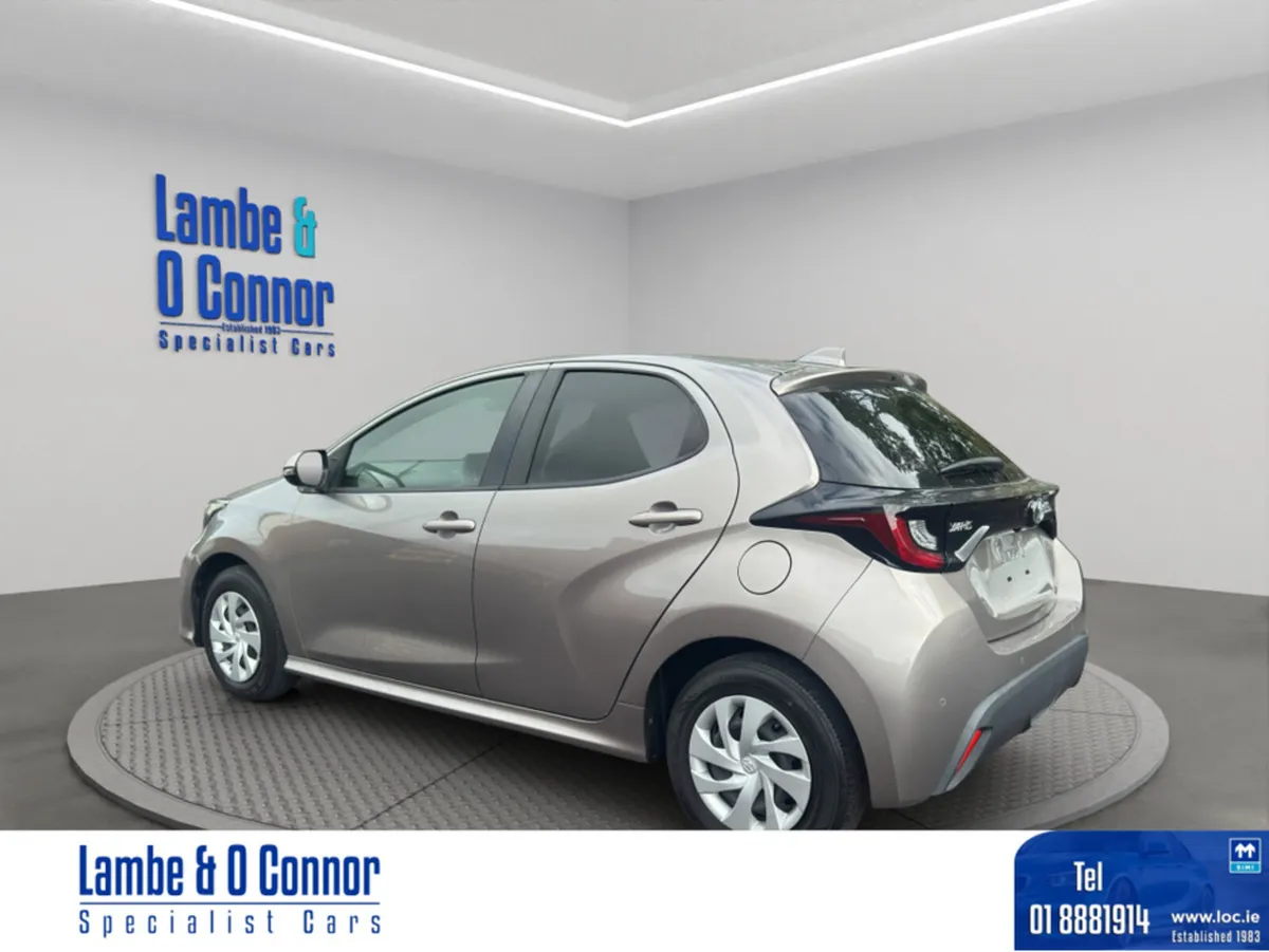Toyota Yaris 1.5  SELF CHARGING HYBRID  AUTOMATIC - Image 3