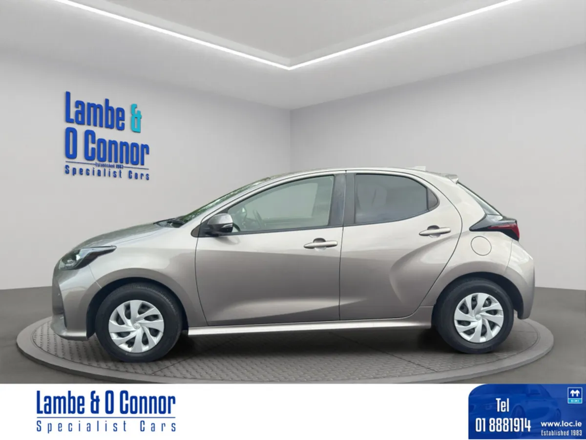 Toyota Yaris 1.5  SELF CHARGING HYBRID  AUTOMATIC - Image 2