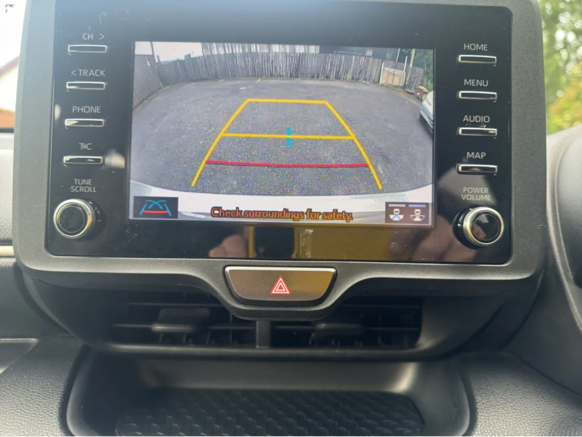 Toyota Yaris 1.5  SELF CHARGING HYBRID  AUTOMATIC - Image 6