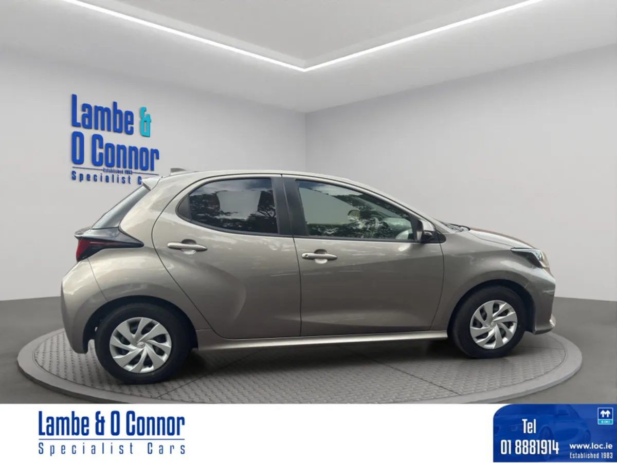 Toyota Yaris 1.5  SELF CHARGING HYBRID  AUTOMATIC - Image 5