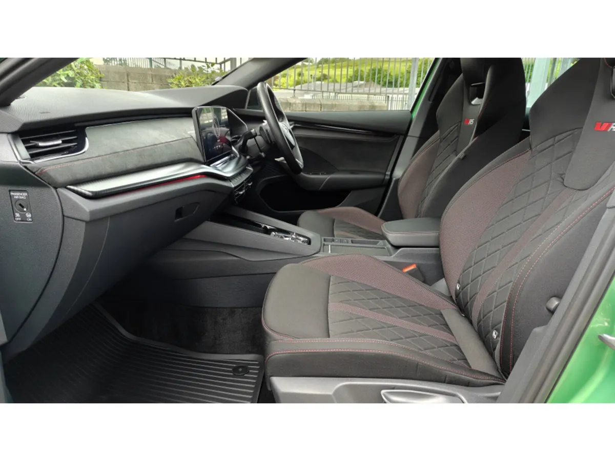Skoda Octavia 2.0 TDI RS 200 BHP- COSMIC GREEN- GR - Image 4