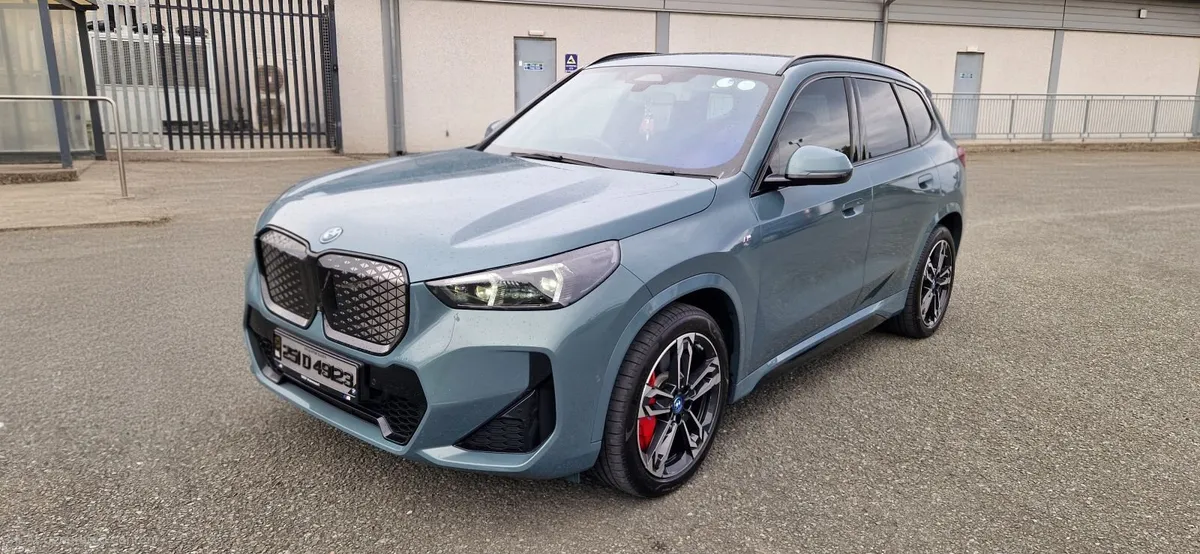 BMW iX1 eDrive20 M Sport 2025 - Image 3