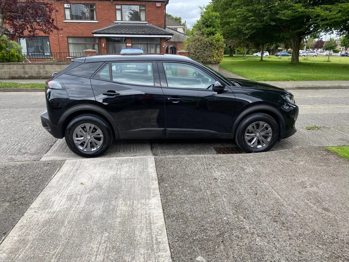 Peugeot 2008 Active 2021 - Image 3