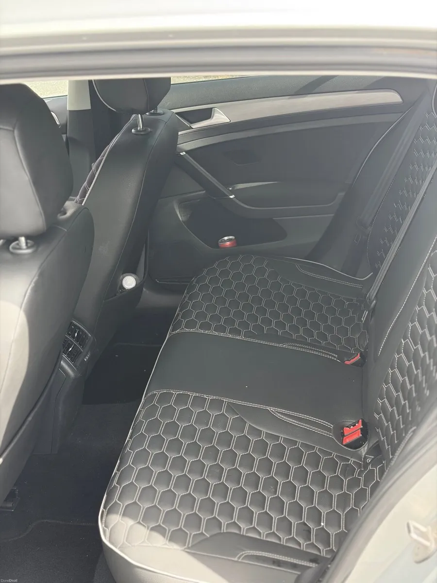 Volkswagen Golf 2015 - Image 2