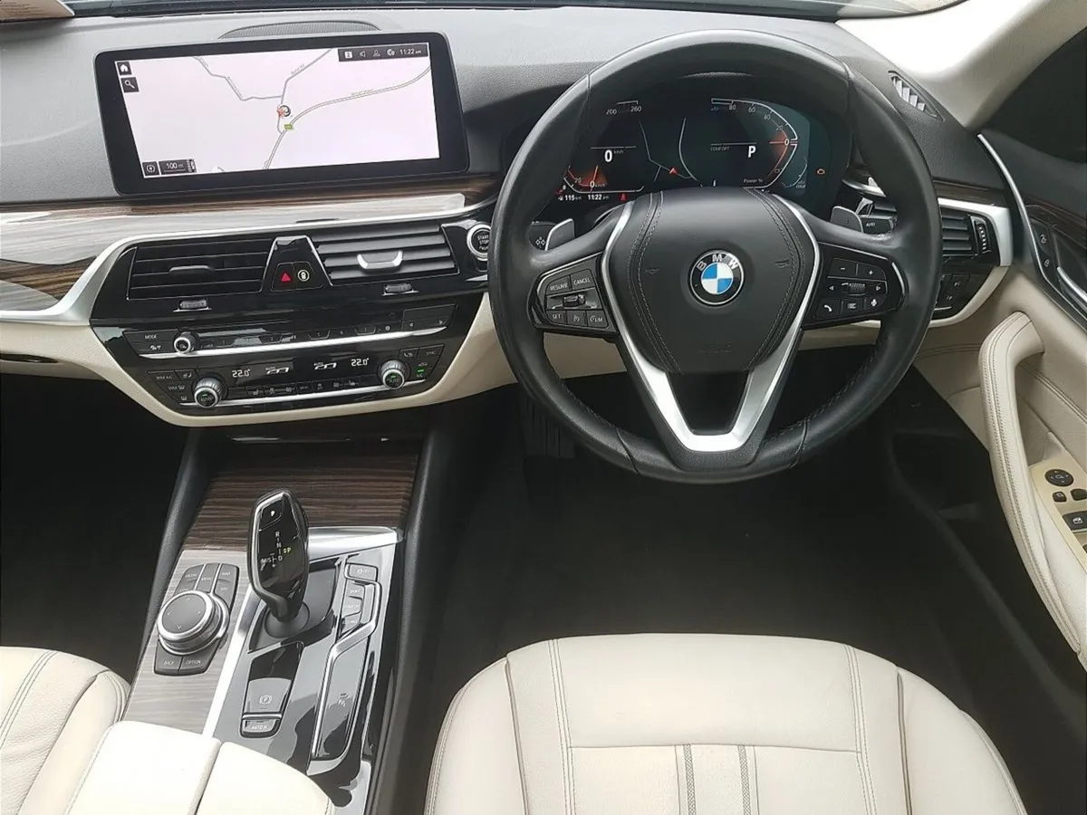 BMW 5-Series 520d SE - Image 5