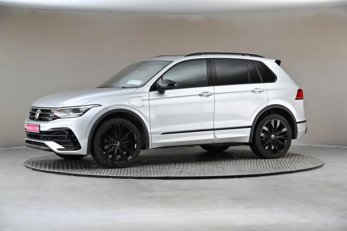 Volkswagen Tiguan 1.4 TSI DSG R-LINE BLACK EDITION - Image 4