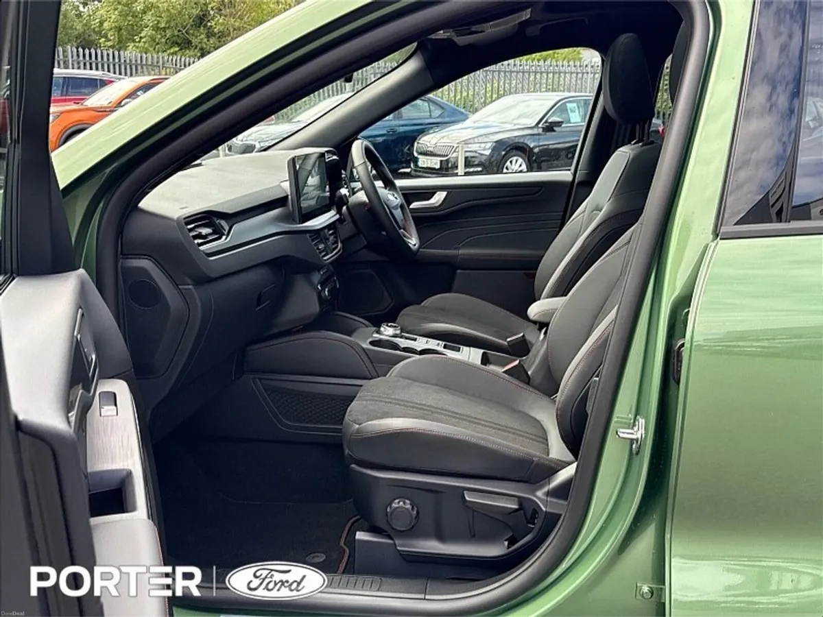 Ford Kuga *UPGRADED ALLOYS* *PAN ROOF* *ST LINE X - Image 4