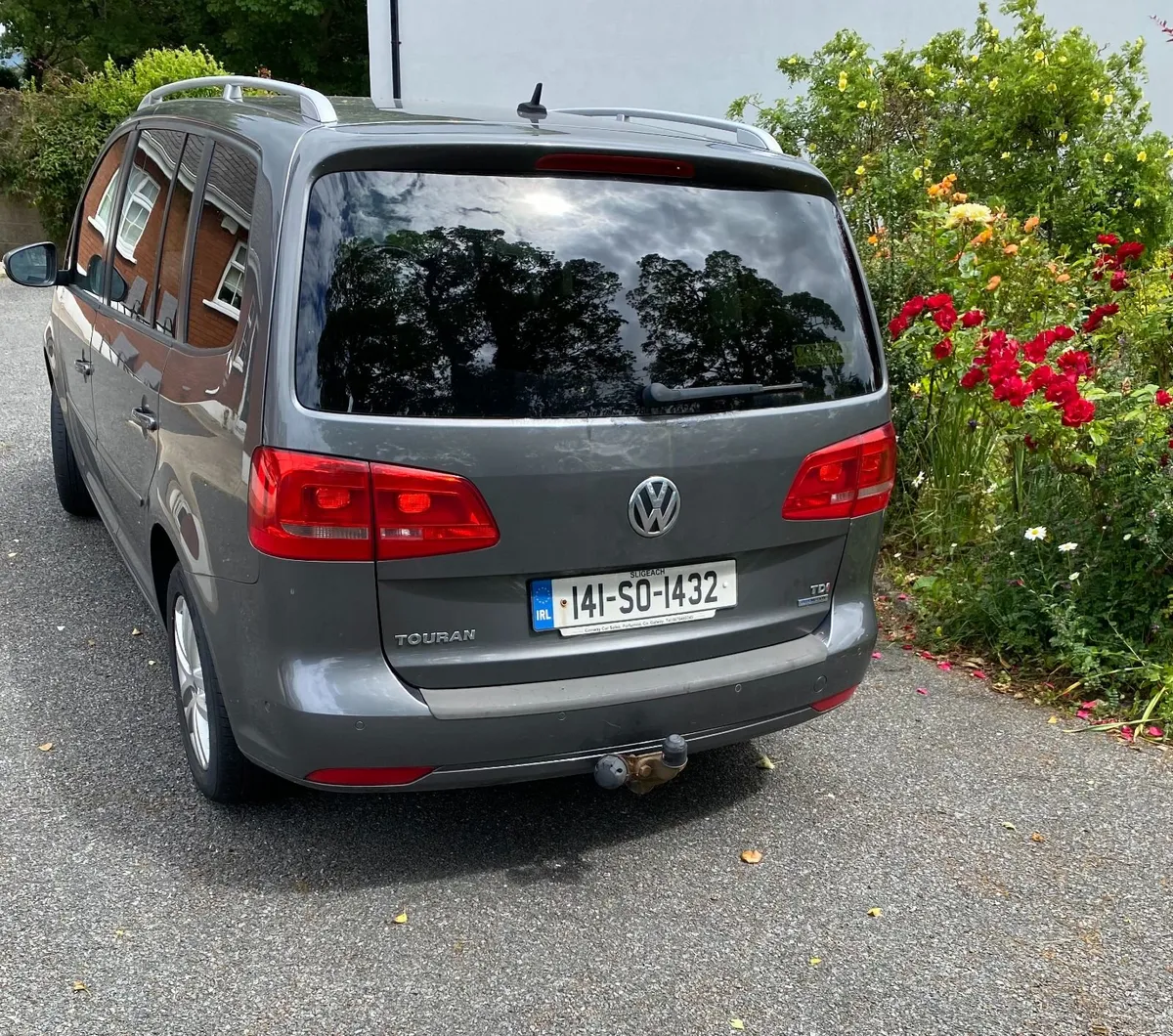 Volkswagen Touran 2014 SE 1.6 Diesel Automatic - Image 4