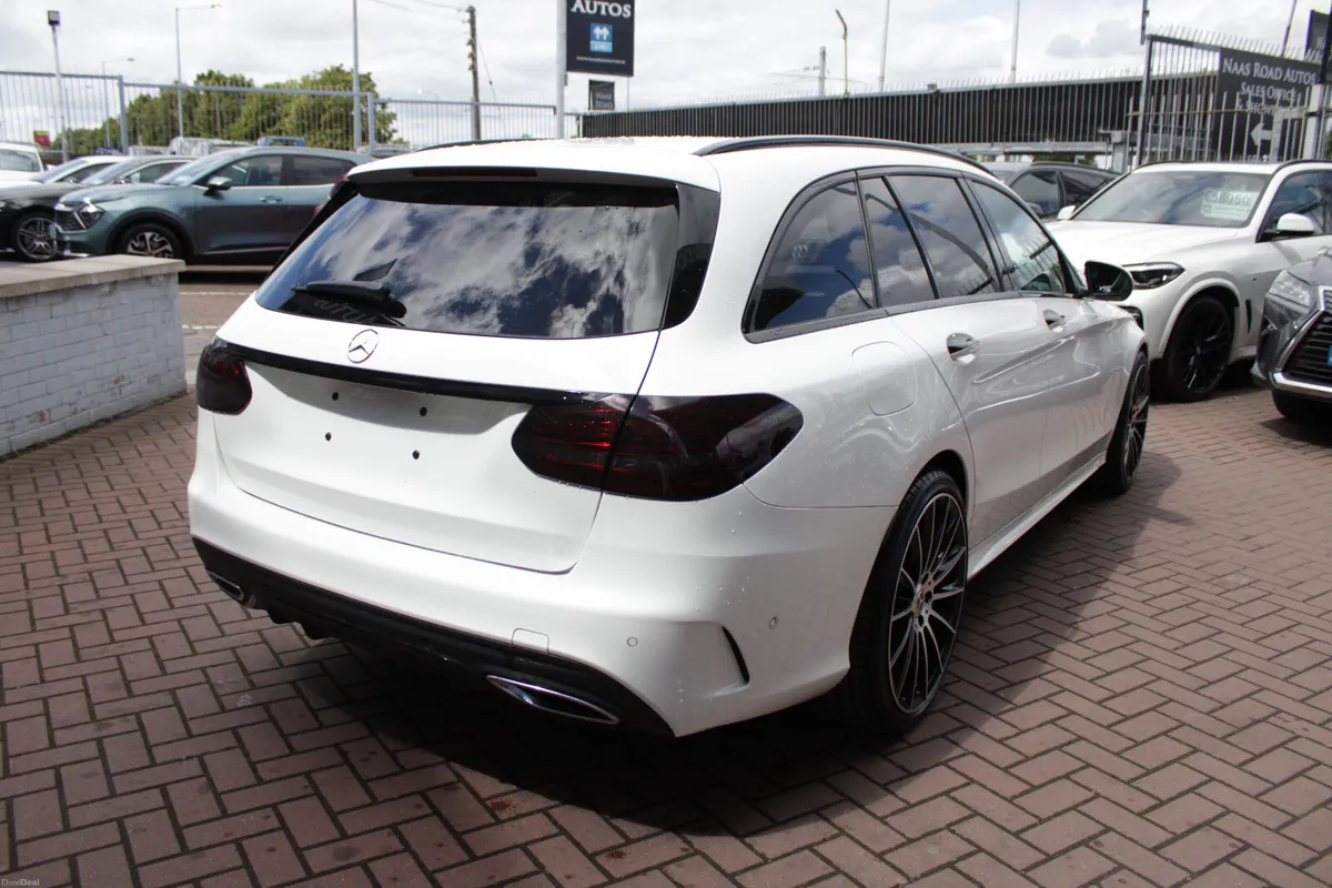 C220D AMG LAUREUS EDITION 5DR ESTATE AUTOMATIC - Image 4