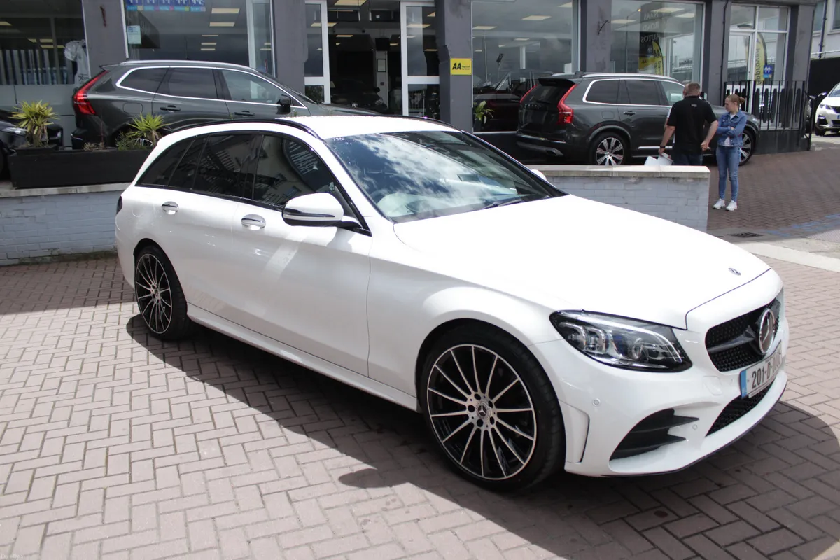 C220D AMG LAUREUS EDITION 5DR ESTATE AUTOMATIC - Image 1