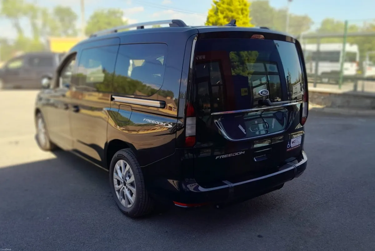 Wheelchair Taxi Ford Tourneo Connect 262 - Image 6